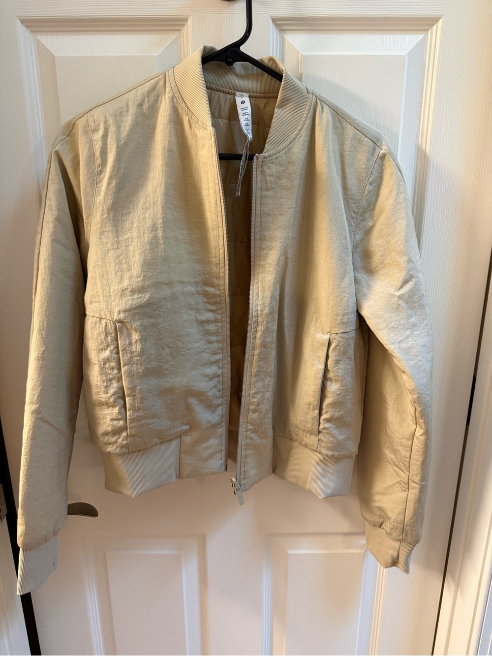 Lululemon Non-Stop Bomber Jacket Womens Size 6 Reversible Beige Quilted Full Zip